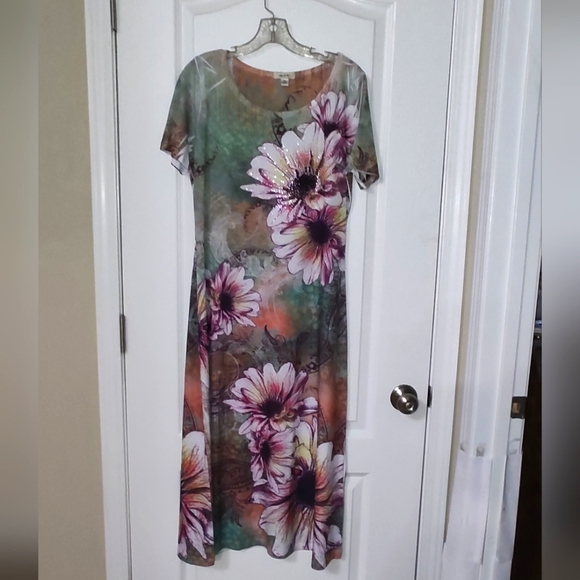Max & K Dresses & Skirts - Max & K floral maxi dress M